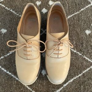 Camper Nude Leather Oxford Shoes